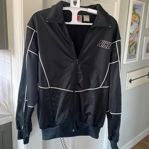 Vintage NIKE • Full zip Spell Out Perforated Warm Up Jacket size M